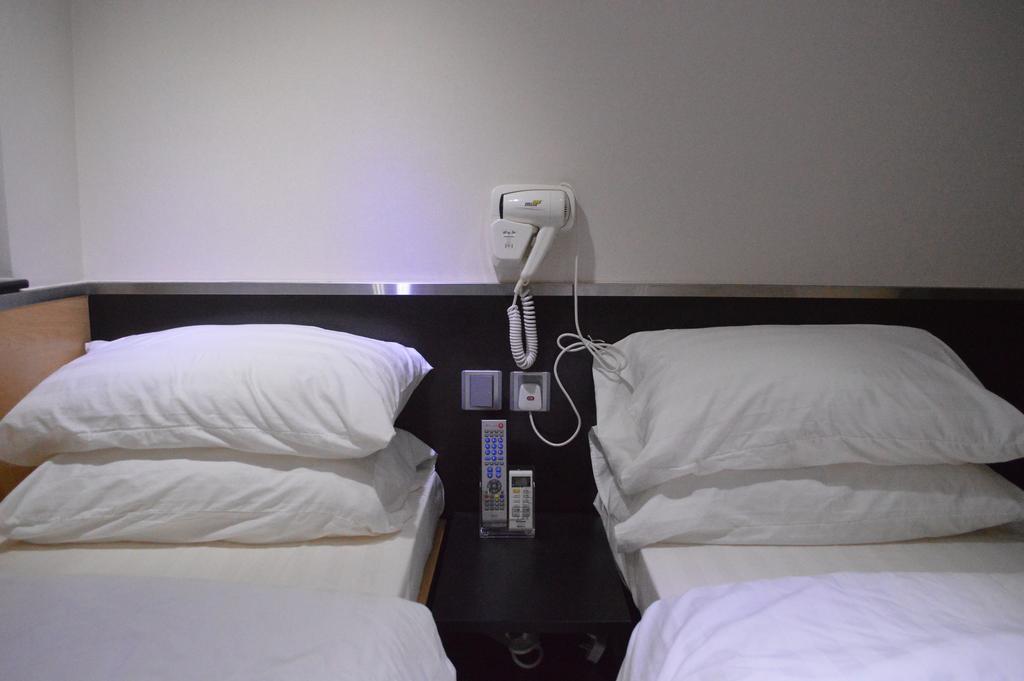Modern Inn Hong Kong Room photo